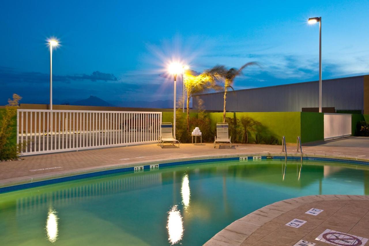 Holiday Inn Express & Suites Monterrey Aeropuerto By Ihg Apodaca Εξωτερικό φωτογραφία